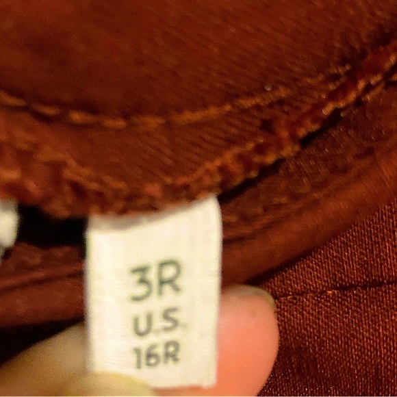 Chico’s Women’s Slacks Pants Maroon w/ Lace trim Sz. 16R - Picture 7 of 7